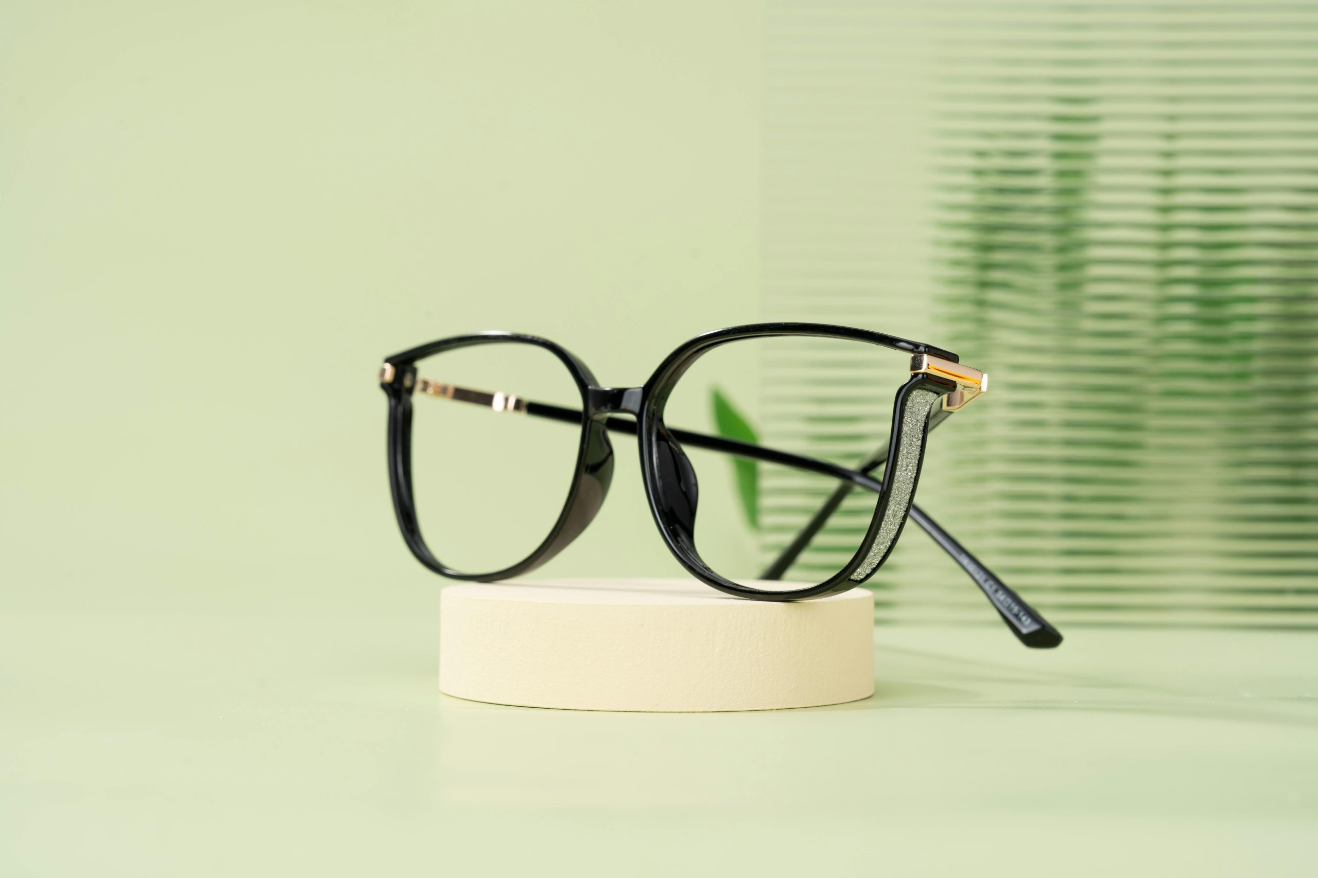 Stylish Wearable Gadgets Blending Seamlessly With Fashion
