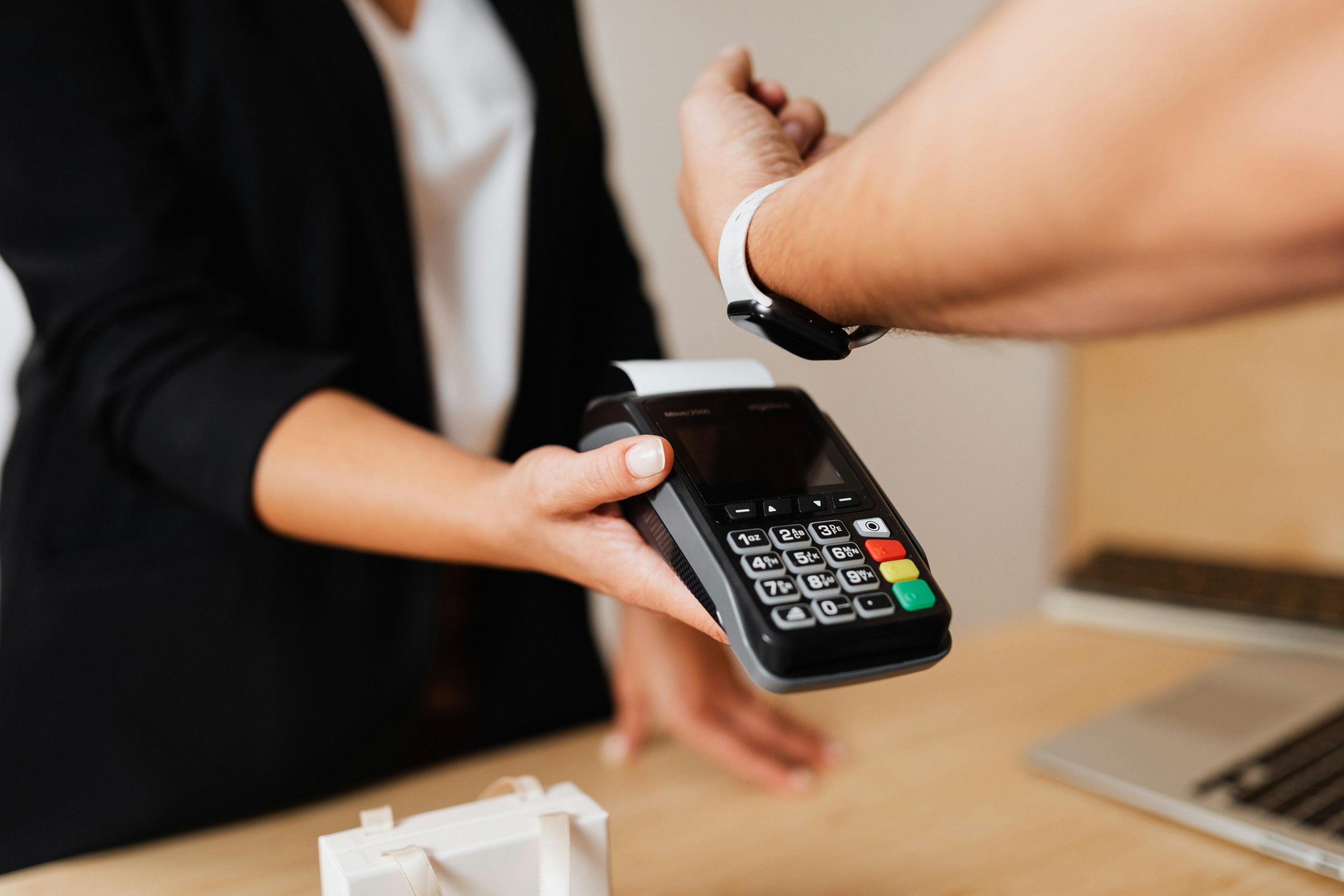 The Challenge of Balancing Shopping Convenience with Privacy