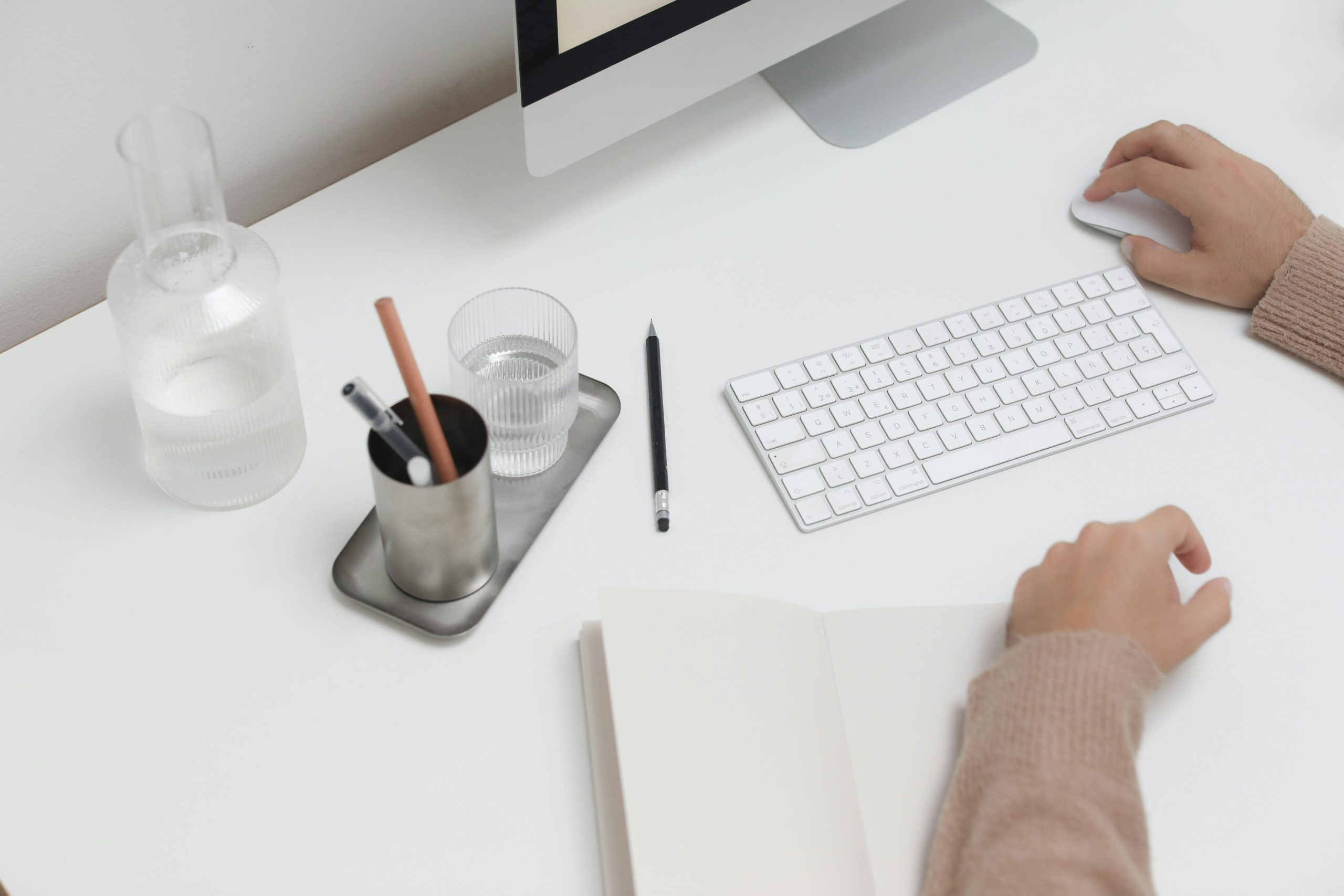 Multifunctional Desk Gadgets Combining Style and Technology