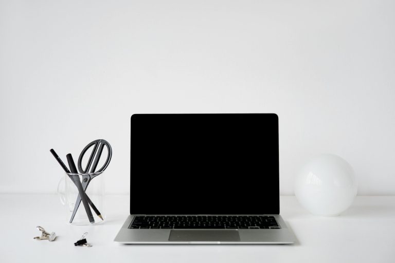 Electronics With Dual-Screen Functionality for Productivity